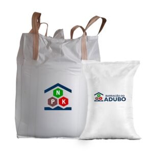 Bag e saco de fertilizante com a logo do Barracão do Adubo.